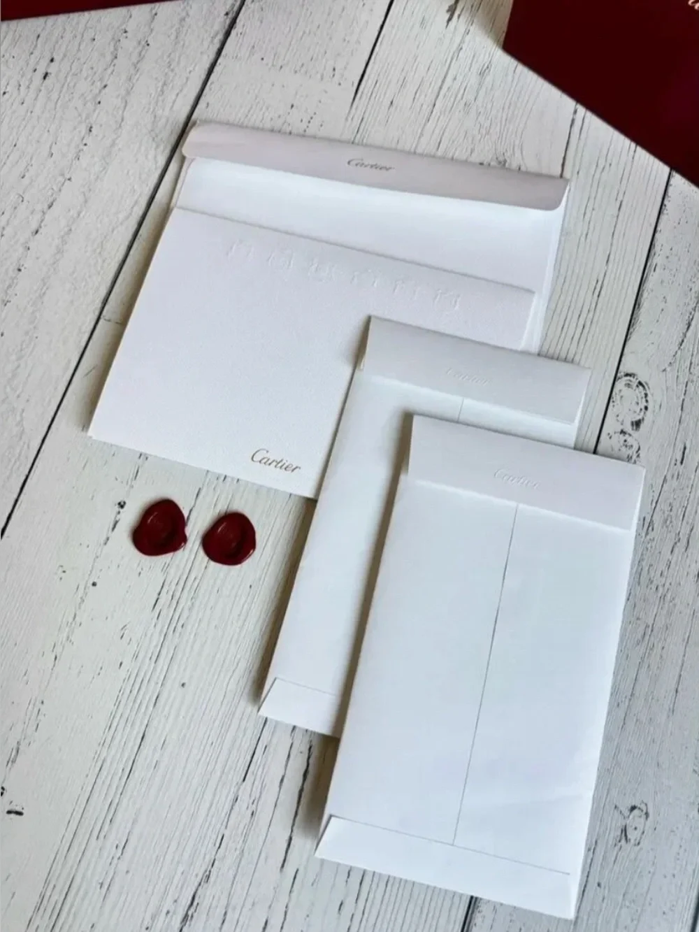 Cartier - 2 Red Shopping Bags & stationary - Picture 3 of 4